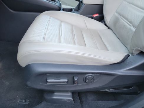 Used 2025 Honda CR-V EX-L image 6