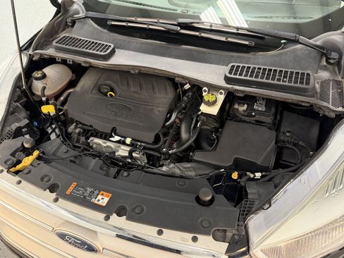 Used 2018 Ford Escape SE w/ SE SYNC Package FWD image 29