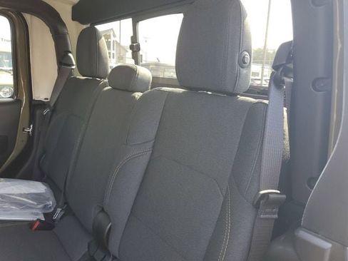 New 2025 Jeep Gladiator Sport image 14