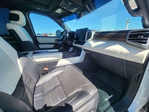 Used 2025 Toyota Tundra Platinum image 18