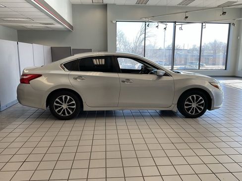 Used 2017 Nissan Altima 2.5 S w/ Power Driver Seat Package image 6