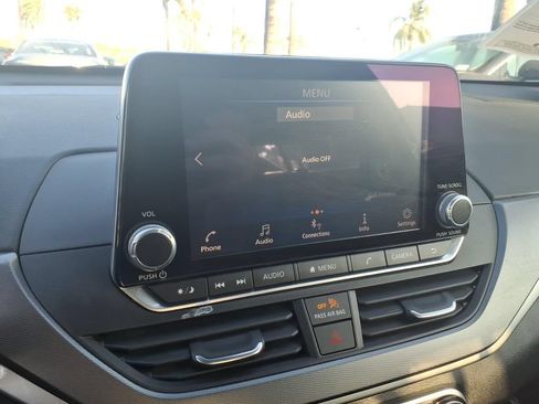 Certified 2024 Nissan Altima 2.5 SR FWD image 15
