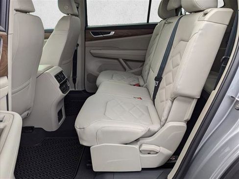 New 2026 Volkswagen Atlas SE image 14