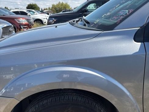 Used 2016 Dodge Journey SXT w/ Comfort/Convenience Group image 12