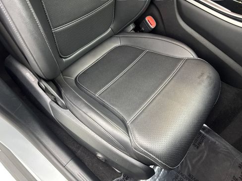 Used 2023 Mercedes-Benz GLC 300 4MATIC image 45