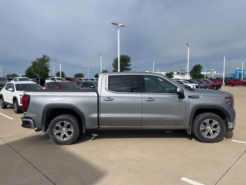 Used 2024 GMC Sierra 1500 SLT RWD image 6