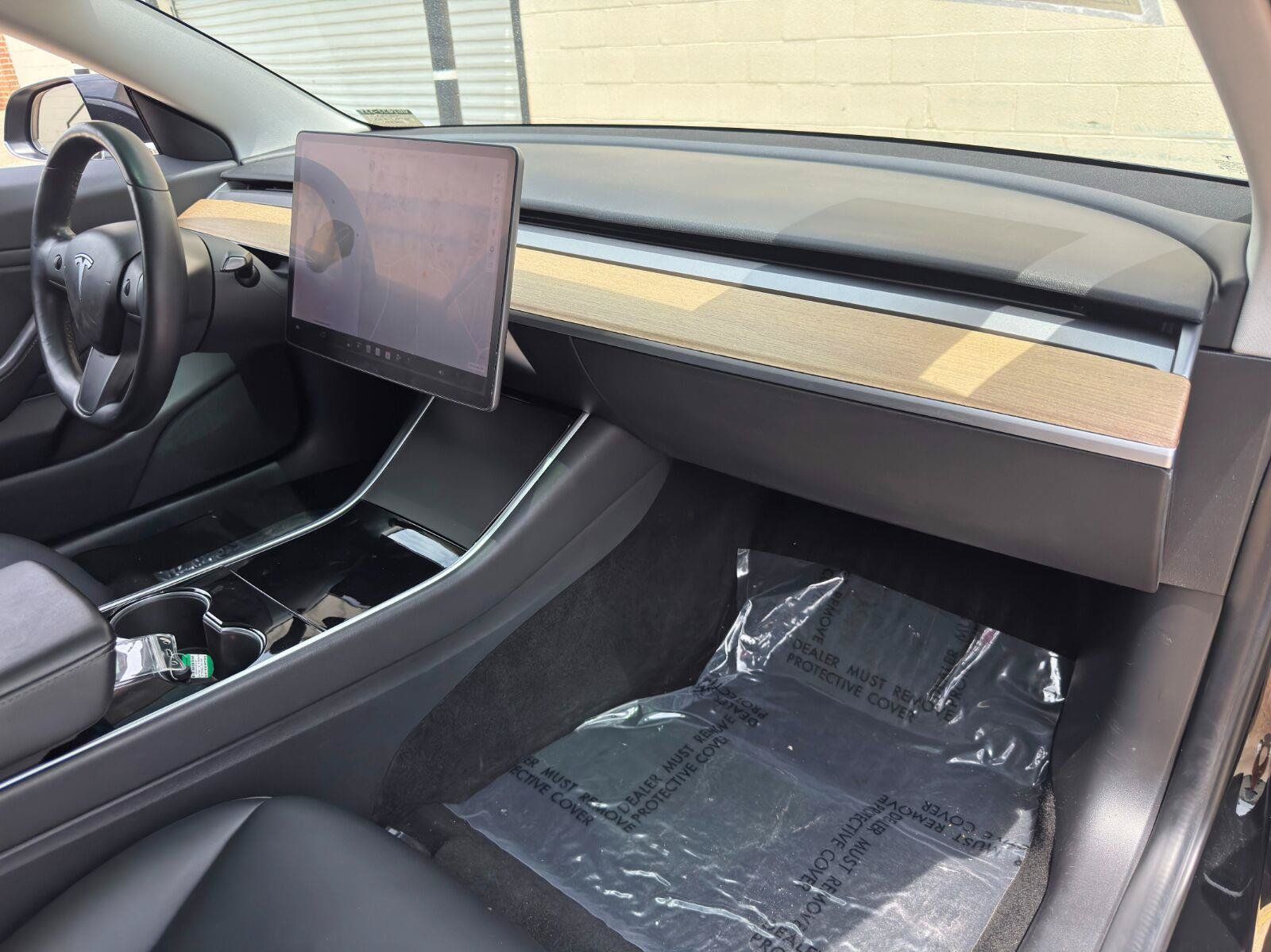 Used 2018 Tesla Model 3 Long Range RWD image 15
