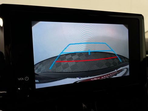 Certified 2025 Toyota Corolla LE image 18