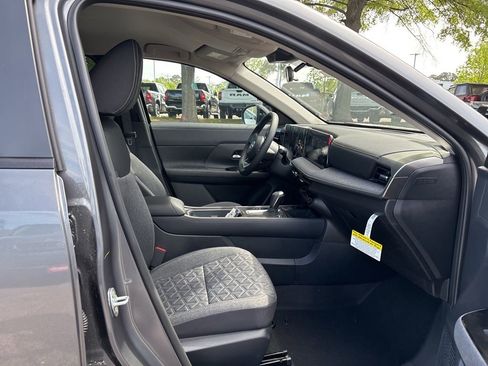 New 2026 Nissan Kicks SV w/ Charging Package image 17