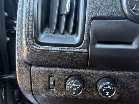 Used 2017 GMC Canyon SLT w/ Driver Alert Package image 18