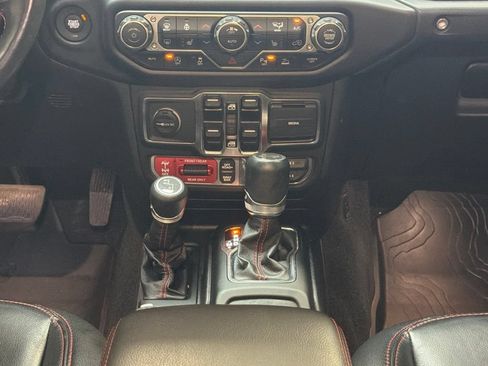 Used 2021 Jeep Wrangler Unlimited Rubicon AWD/4WD image 17