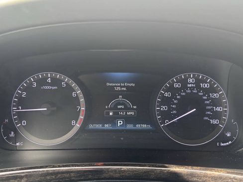 Used 2014 Hyundai Equus Signature RWD image 9