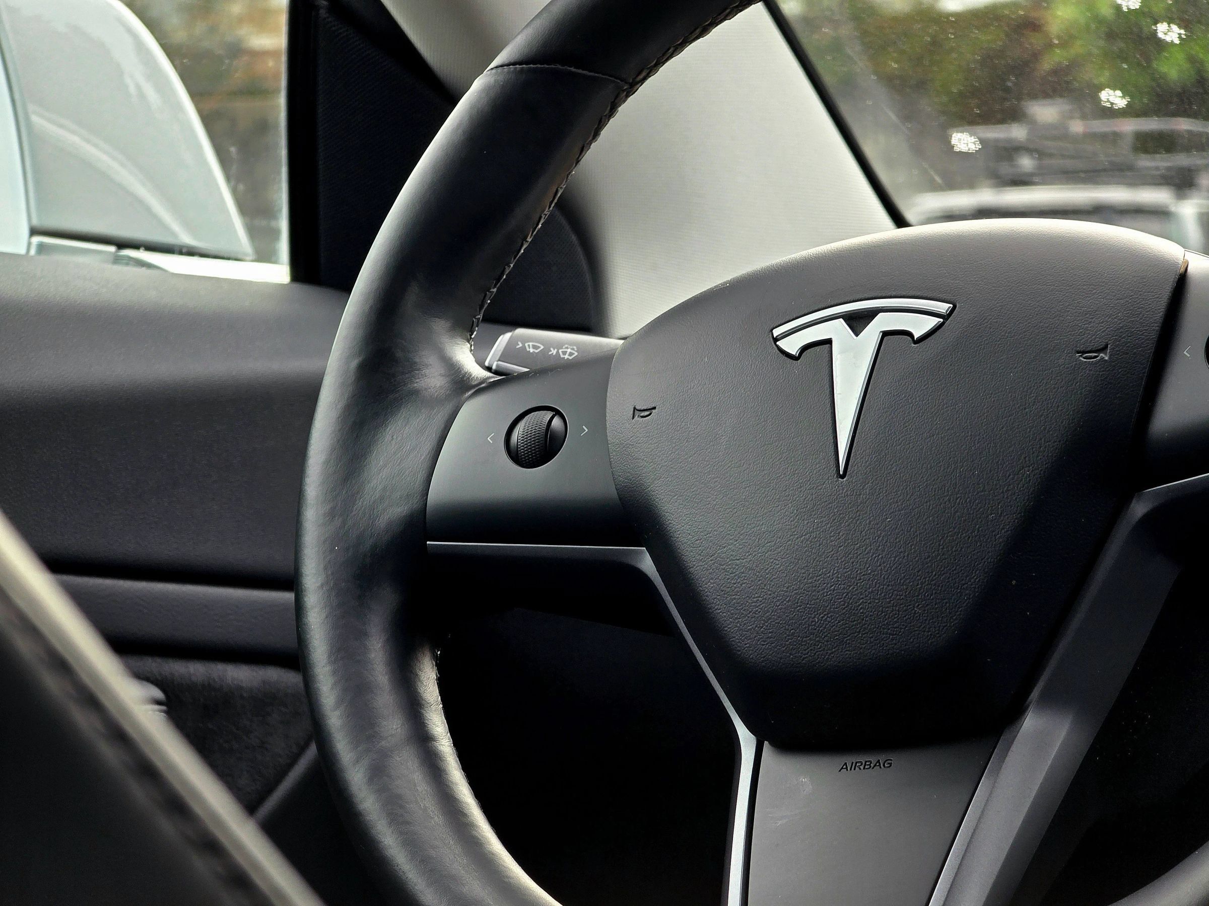 Used 2018 Tesla Model 3 Long Range RWD image 23