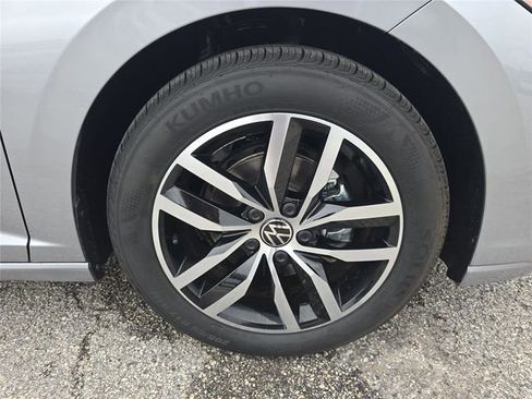 New 2025 Volkswagen Jetta SE image 7