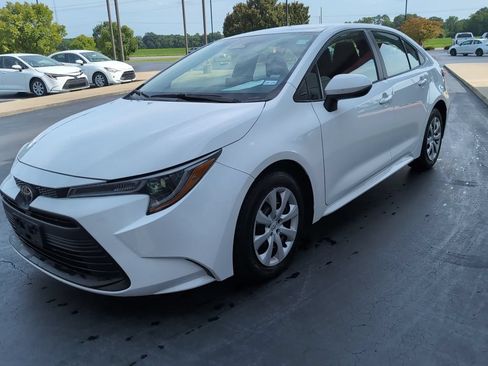 Used 2024 Toyota Corolla LE FWD image 1