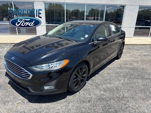 Used 2019 Ford Fusion SE w/ Equipment Group 151A FWD image 26