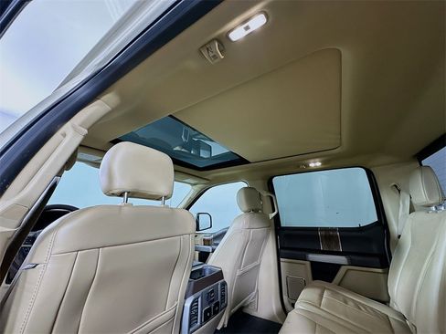 Used 2018 Ford F150 Lariat w/ Equipment Group 502A Luxury image 13