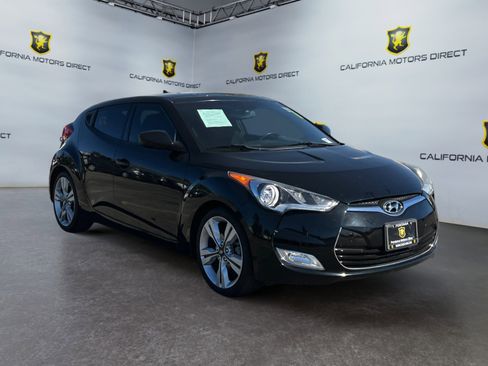 Used 2017 Hyundai Veloster Value Edition image 7