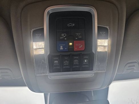 Used 2019 RAM 1500 Laramie image 31