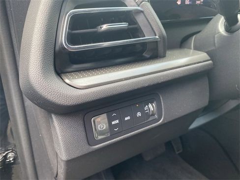 Certified 2025 Chevrolet Traverse LT image 18