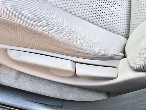 Used 2008 Toyota RAV4 Sport Utility 4D image 10