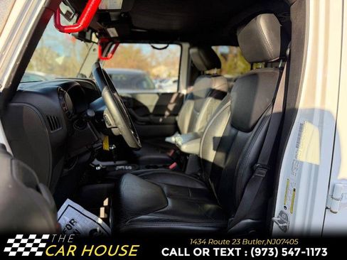 Used 2014 Jeep Wrangler Unlimited Sahara image 14