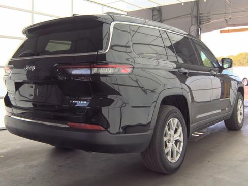Used 2023 Jeep Grand Cherokee L Limited AWD/4WD image 3