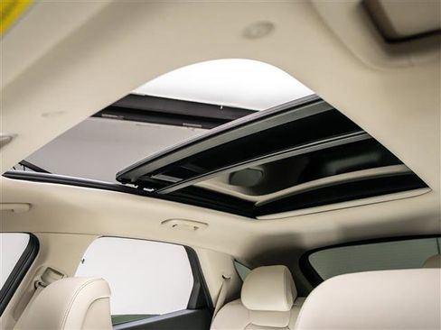 New 2026 Genesis GV70 2.5T Advanced AWD/4WD image 17