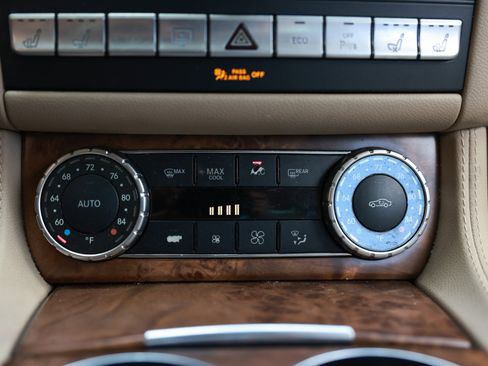 Used 2014 Mercedes-Benz CLS 550 4MATIC image 37