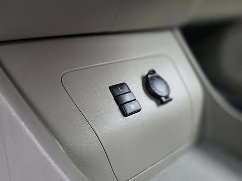 Used 2010 Toyota Prius Five image 16