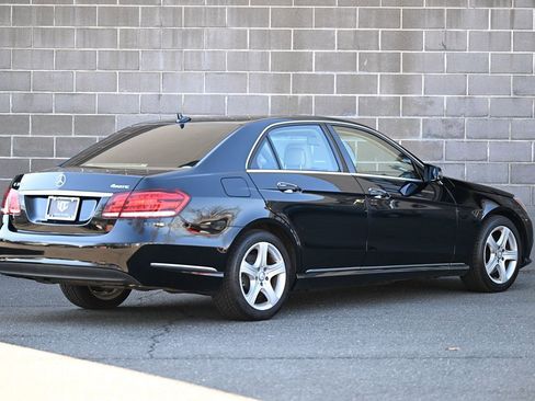 Used 2016 Mercedes-Benz E 350 4MATIC Sedan w/ Premium Package image 3