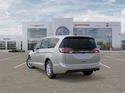 New 2026 Chrysler Voyager LX image 3