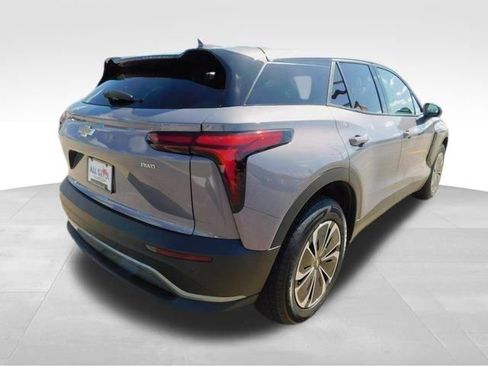 New 2025 Chevrolet Blazer EV LT AWD/4WD image 9