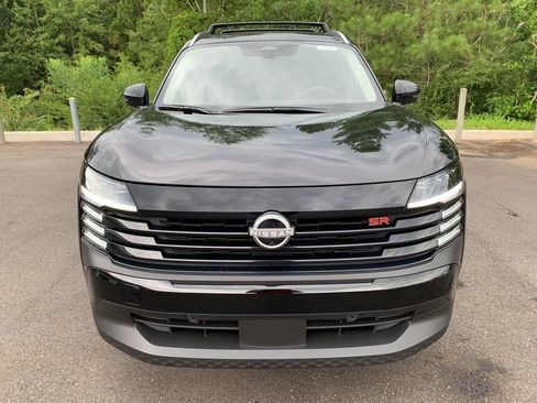 New 2025 Nissan Kicks SR image 3