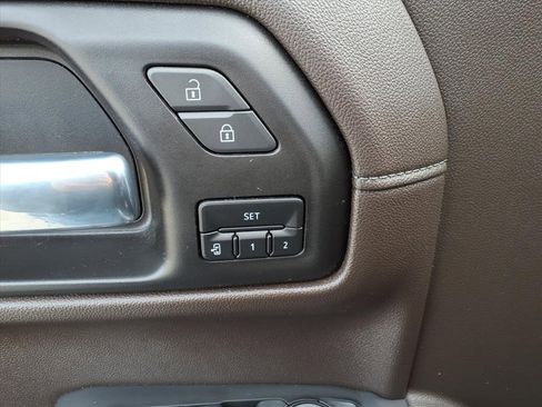 Used 2021 GMC Sierra 1500 Denali w/ Denali Premium Package image 15