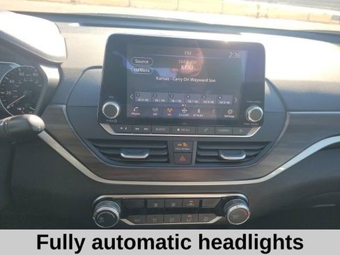 Used 2024 Nissan Altima 2.5 SV image 8