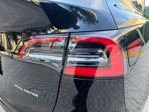 Used 2025 Tesla Model Y Long Range RWD image 26