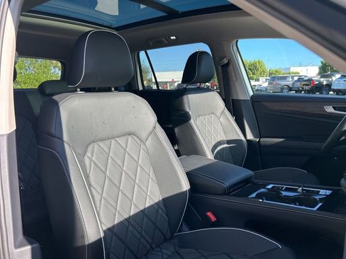 Certified 2025 Volkswagen Atlas SEL Premium R-Line image 48