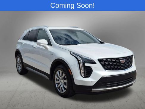 Used 2023 Cadillac XT4 Premium Luxury w/ Cold Weather Package AWD/4WD image 8