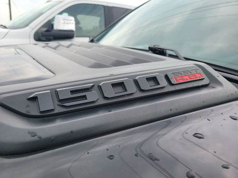 Used 2025 RAM 1500 Limited AWD/4WD image 9