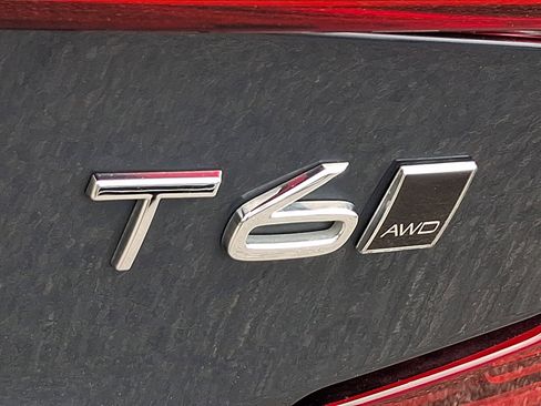 Used 2020 Volvo S60 T6 Momentum AWD/4WD image 31