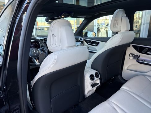 Certified 2025 Mercedes-Benz GLC 300 image 19