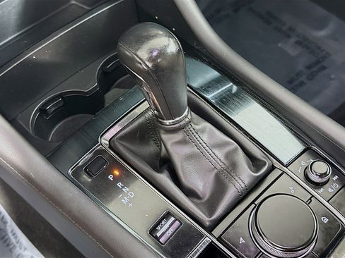 Used 2019 MAZDA MAZDA3 w/Preferred Pkg image 20