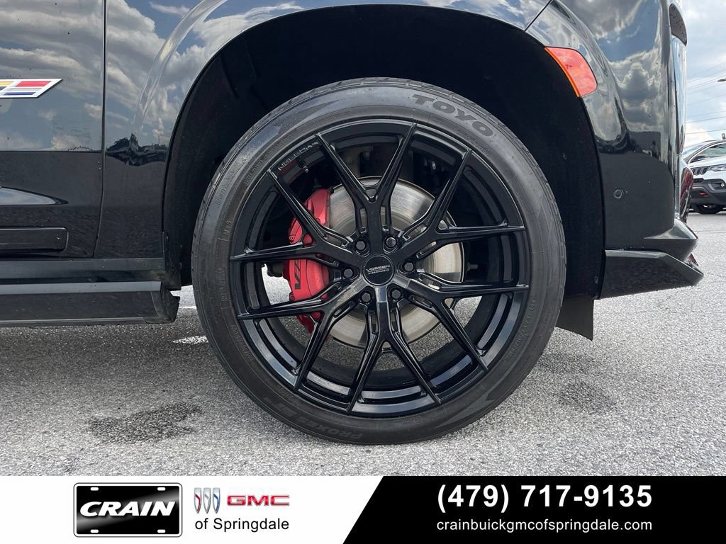 Used 2023 Cadillac Escalade V AWD/4WD image 32