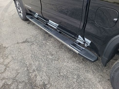 New 2026 GMC Sierra 1500 SLT w/ SLT Premium Package image 18