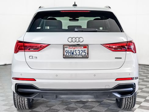 Used 2023 Audi Q3 2.0T Premium w/ Convenience Package image 9