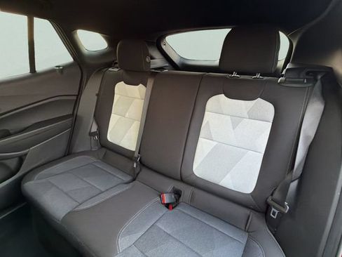 Certified 2024 Chevrolet Trax RS FWD image 18