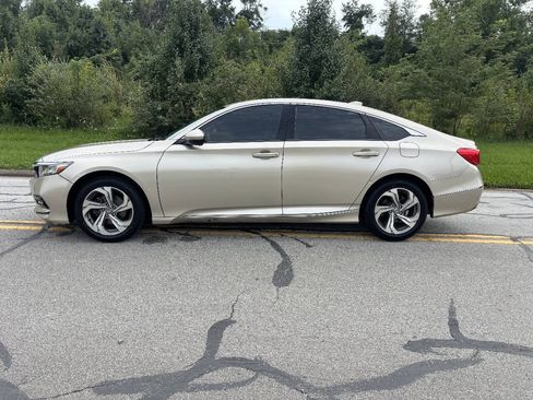Used 2020 Honda Accord EX image 8