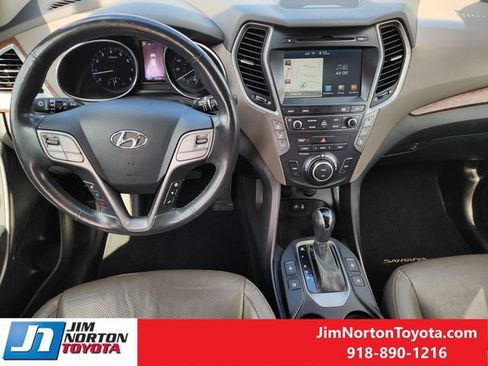 Used 2017 Hyundai Santa Fe Limited w/ Cargo Package AWD/4WD image 26