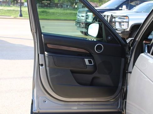 Used 2020 Land Rover Discovery HSE Luxury AWD/4WD image 15